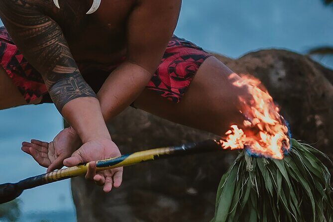 Ahi Uila Fire Show and Dinner on Kauai - Comfort and safety notes: heat, smoke, and airflow