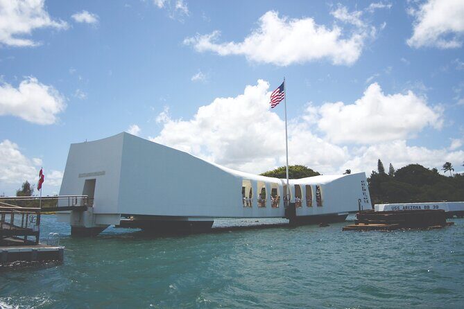 Day Trip from Kauai to Oahu: WWII Pearl Harbor Heroes - Pearl Harbor Heroes: What This Day Trip Actually Delivers