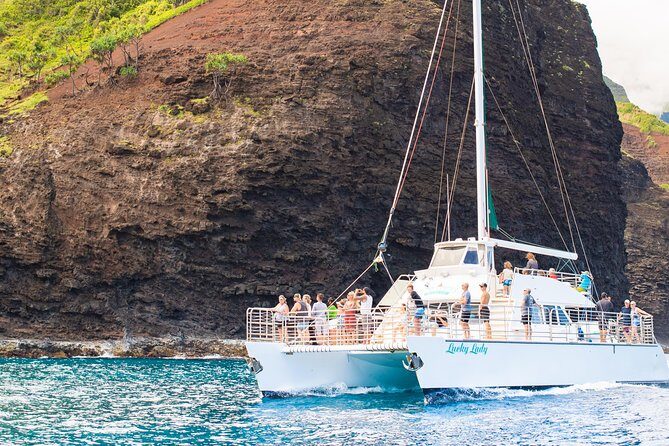 Deluxe Na Pali Sunset Snorkel Tour on the Lucky Lady - Why the Na Pali Coast Feels Different From the Sea
