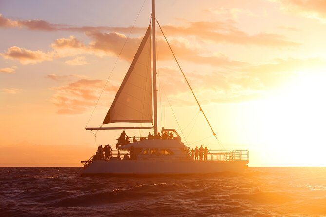 Deluxe Na Pali Sunset Tour on the Lucky Lady - Why This Na Pali Sunset Cruise Works So Well at Golden Hour