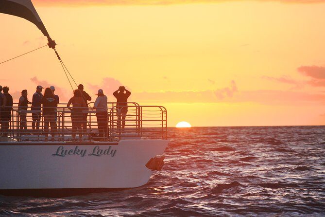 Deluxe Na Pali Sunset Tour on the Lucky Lady - The Real Itinerary Moment: Cruising the 16 Miles of Nā Pali Coast