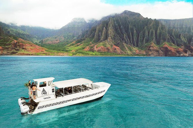 'Imiloa Express Na Pali Sunset Tour - The ride itself: covered top, open sides, and real ocean motion