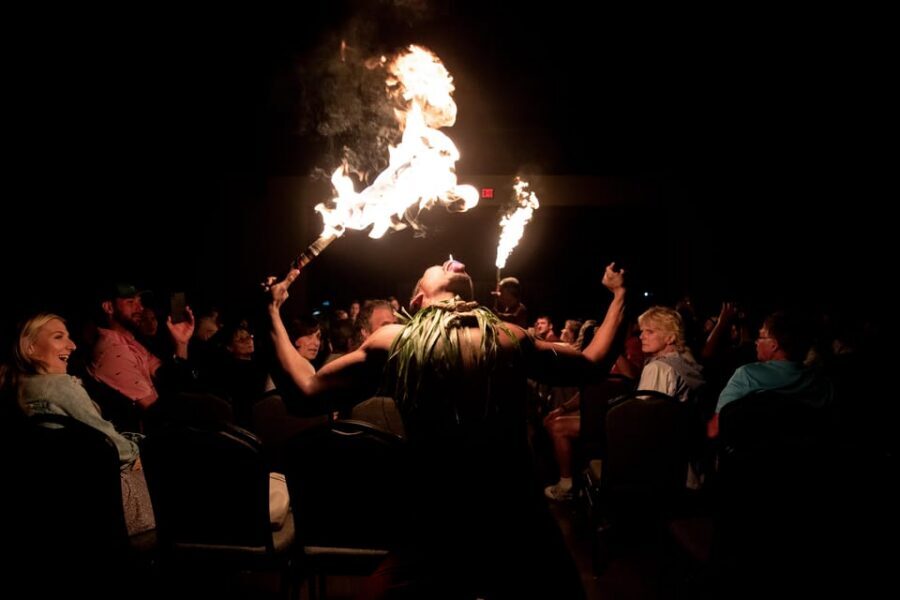 Kauai: Ahi Uila Fire Show with Dinner Option - How dinner fits around the show (without turning your night into a scramble)