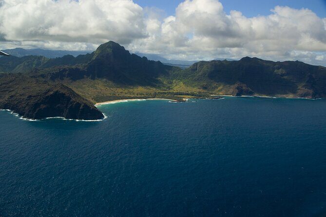 Kauai Airplane Tour: Na Pali Coast, Waterfalls & Window Seats - Wailua Falls and the Fantasy Island Connection