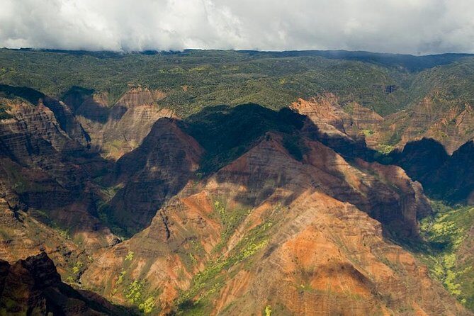 Kauai Airplane Tour: Na Pali Coast, Waterfalls & Window Seats - Hanalei Bay: North Shore Curves You Can Actually Judge