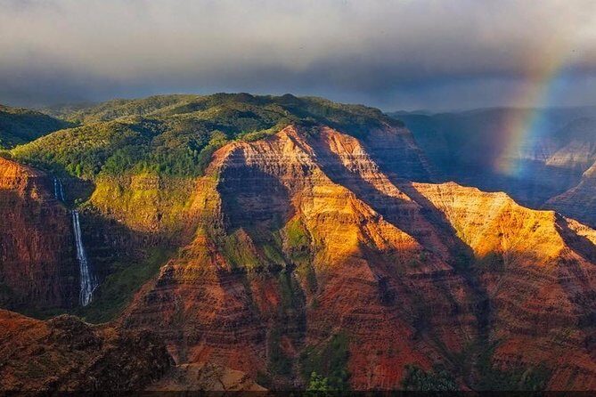 Kauai Canyon Explorer: Private Tour Featuring Waimea & Kokee - Stop 2: Aloha Sweet Delights Bakery for malasadas and manju