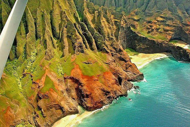 Kauai Cessna Private Air Tour - Na Pali Coast: why this route is built around window time