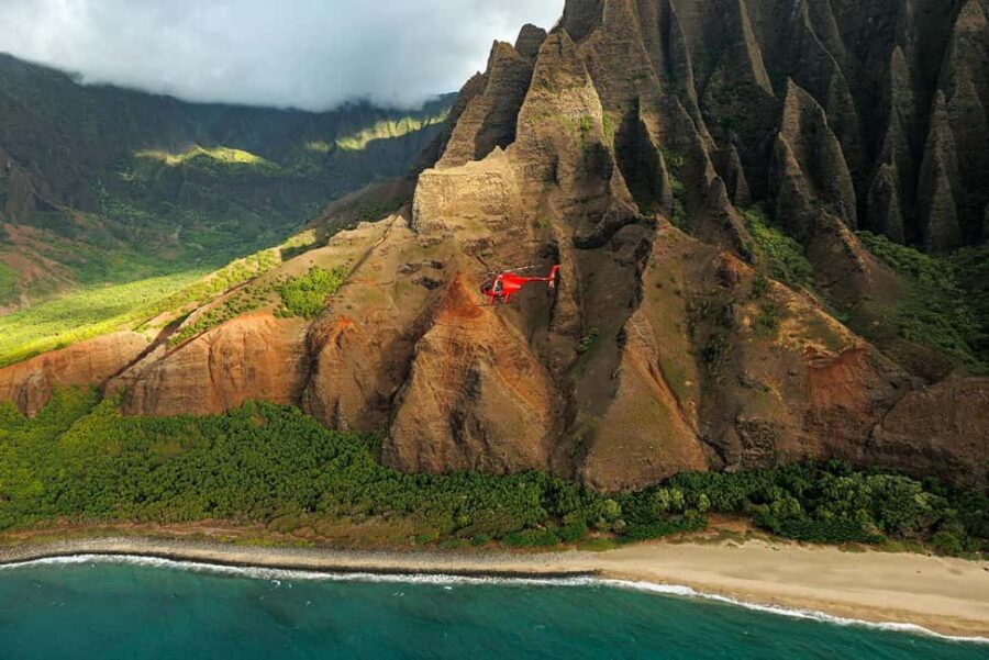 Kauai: Hughes 500 4-Passenger Doors-Off Helicopter Flight - Quick hits before you go