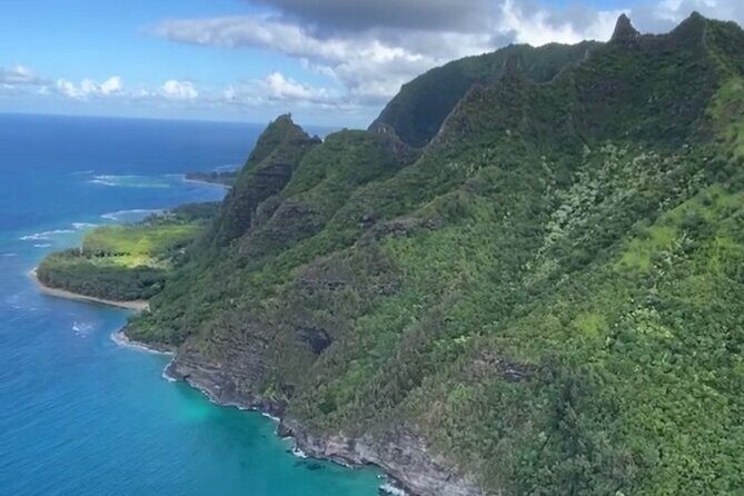Kauai: Hughes 500 4-Passenger Doors-Off Helicopters - Price and value: is $369 a good deal for Kauai?
