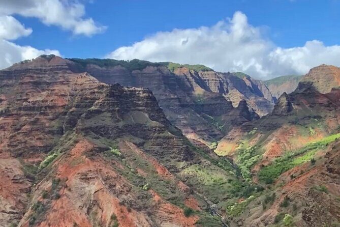 Kauai: Hughes 500 4-Passenger Doors-Off Helicopters - Who should book, and who should think twice