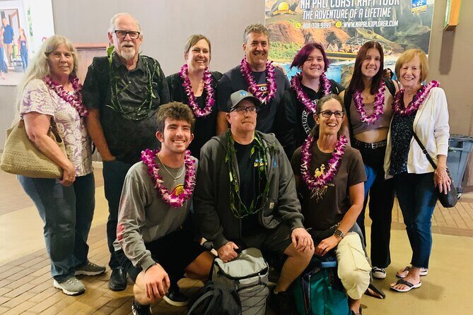 Kauai Lei Greeting at Lihue Airport - Stop 1 at Lihue Airport: what actually happens