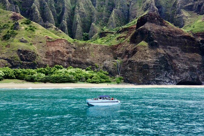 Kauai: Na Pali Coast Power Catamaran - Key highlights that make this tour worth your time