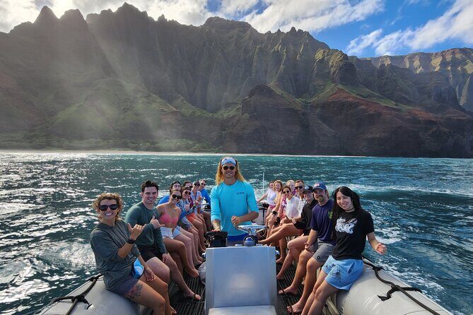 Kauai: Nā Pali Coast Zodiac Raft Expedition and Snorkeling - A 30-foot Zodiac ride on Kauai’s Na Pali Coast
