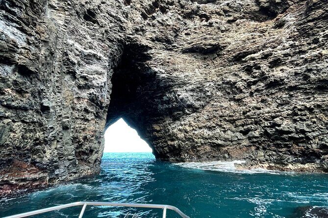 Kauai: NaPali Boat Tour on the Amelia K - Meet the Amelia K and Makana Charters crew