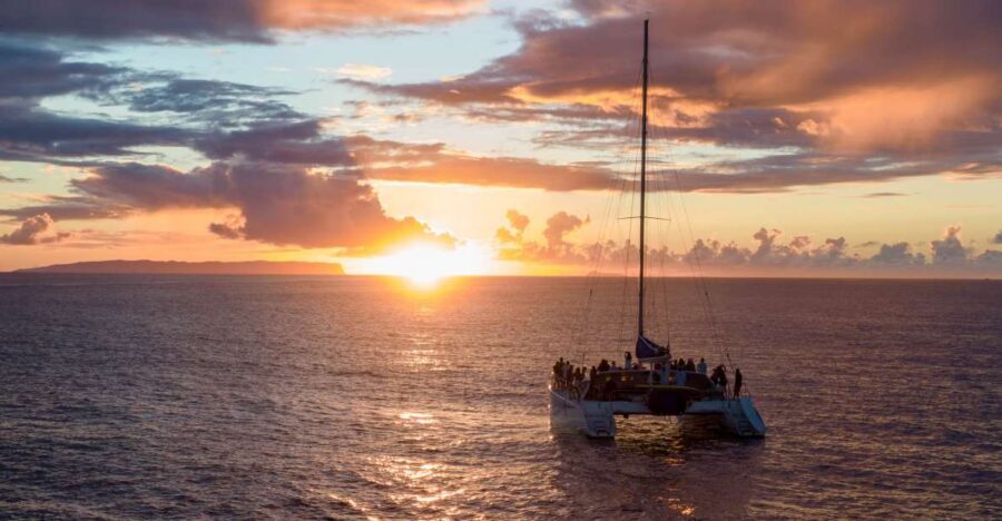 Kauai: Napali Coast Sunset Sailboat Tour with Dinner - Timing and Route: From Holo Holo Charters to Nā Pali