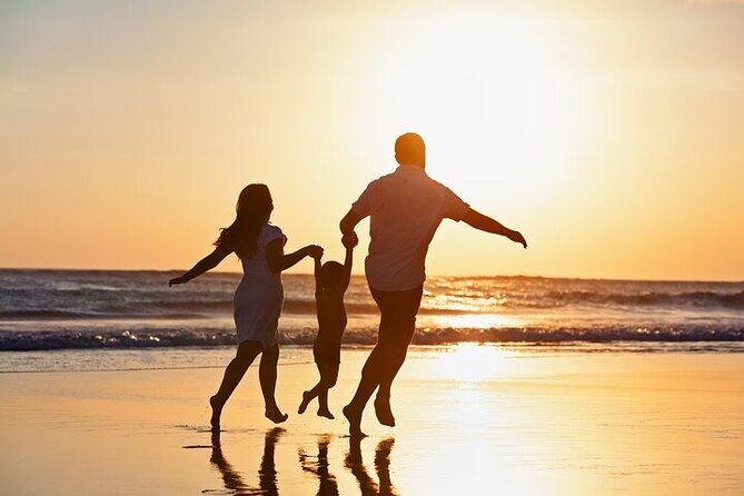 Kauai Professional Photographer Couples and Families - The best moments to book: matching your session type to Kauai light