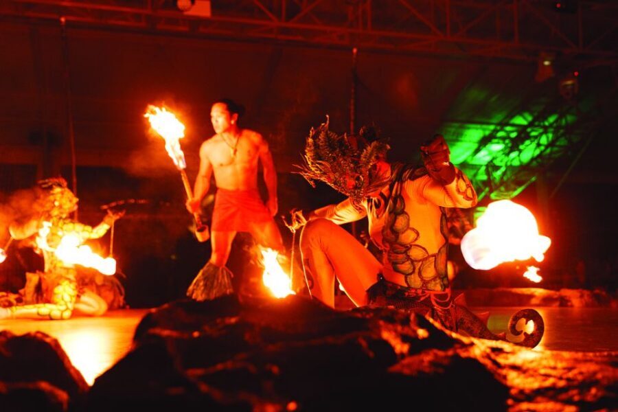 Kauai: VIP 4-Course Manor House Dinner & Luau Kalamaku Show - Who should book the Luau Kalamaku VIP 4-course dinner