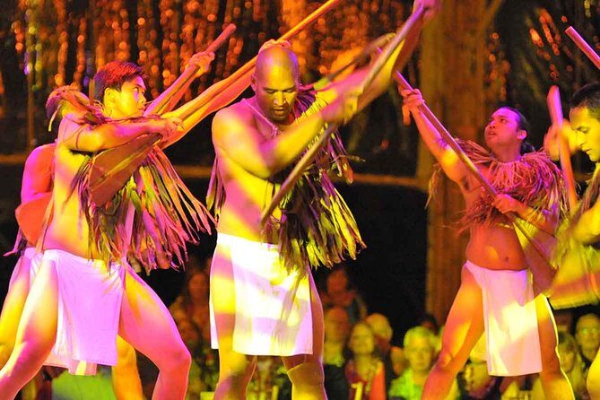 Luau Kalamaku on Kauai with Manor House 4-Course Dinner & Show - Reserved seating: what “closest to the stage” actually buys you