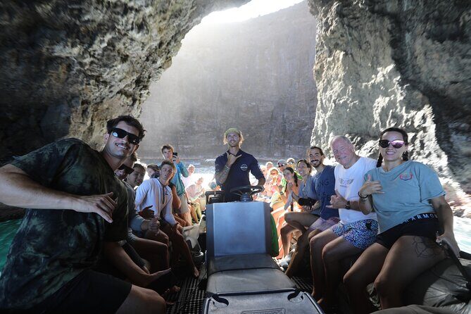 Nā Pali Coast Zodiac Raft Sea Caves Expedition on Kauai - How the included food and drinks help (more than you’d think)