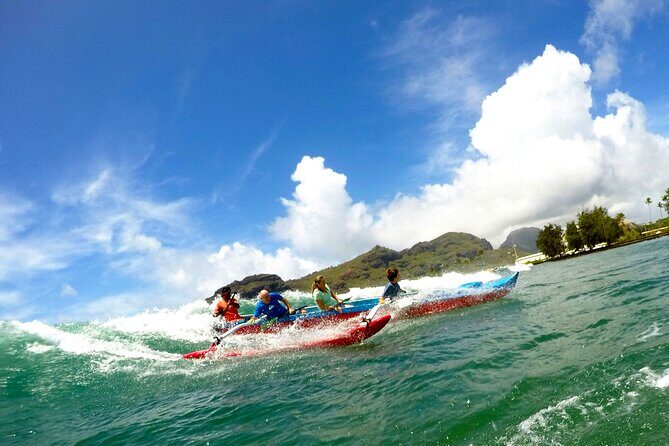 Outrigger Canoe Surfing at Kalapaki Beach - The steersman and watermen coaching that keeps you from overthinking