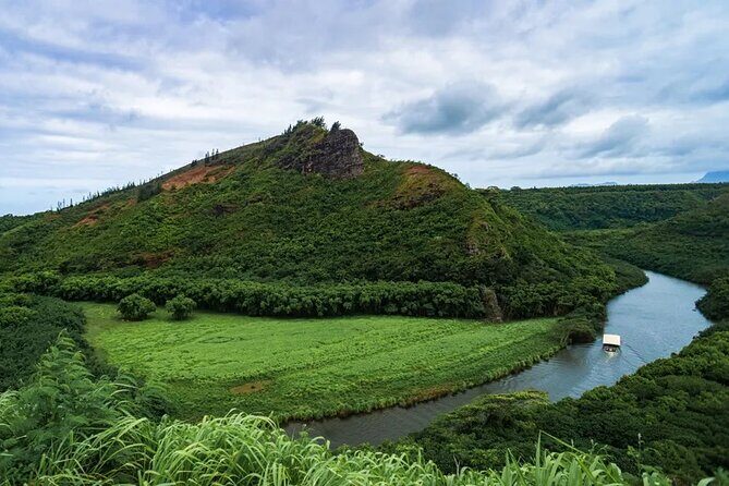 Private Kauai Eastside Waterfalls & Local Grinds - Menehune Fish Pond and Wailua Falls: legends plus movie-famous viewpoints