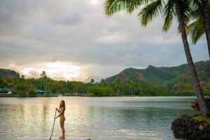 Stand Up Paddle Rental- Wailua River to Secret Falls - Getting set up near the marina: close-by shop, hands-on help, mobile ticket