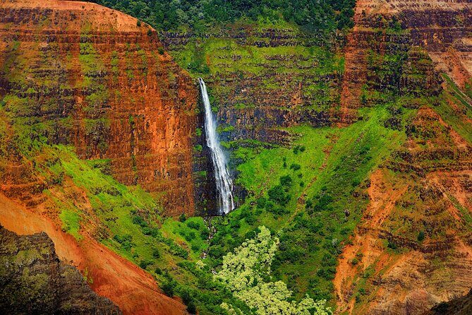 Ultimate Self-Guided Audio Driving Tour of Kauai (Na Pali, Waimea), Hawaii - Warm-up stops near Lihue: Visitors Bureau, Kalapaki Beach, and Grove Farm