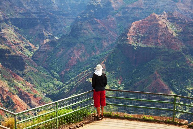 Waimea Canyon & Na Pali Driving Tour app - Waimea Canyon State Park and Waipo’o Falls: The Grand Canyon of the Pacific